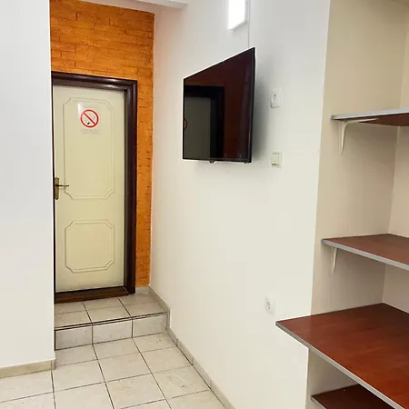 Bed And Shower Alone Apartament *