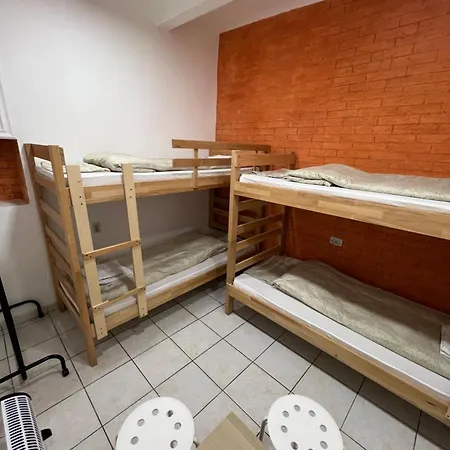 Apartamento Bed And Shower Alone *