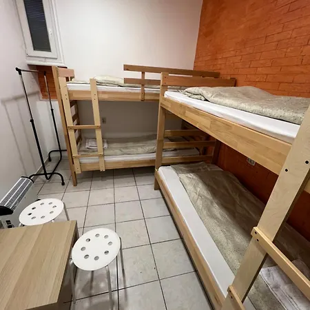 アパート Bed And Shower Alone *