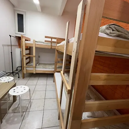 アパート Bed And Shower Alone *