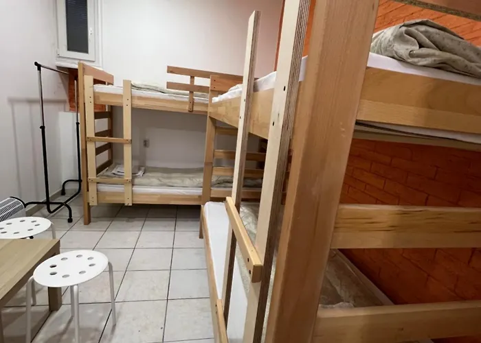 شقة Bed And Shower Alone *